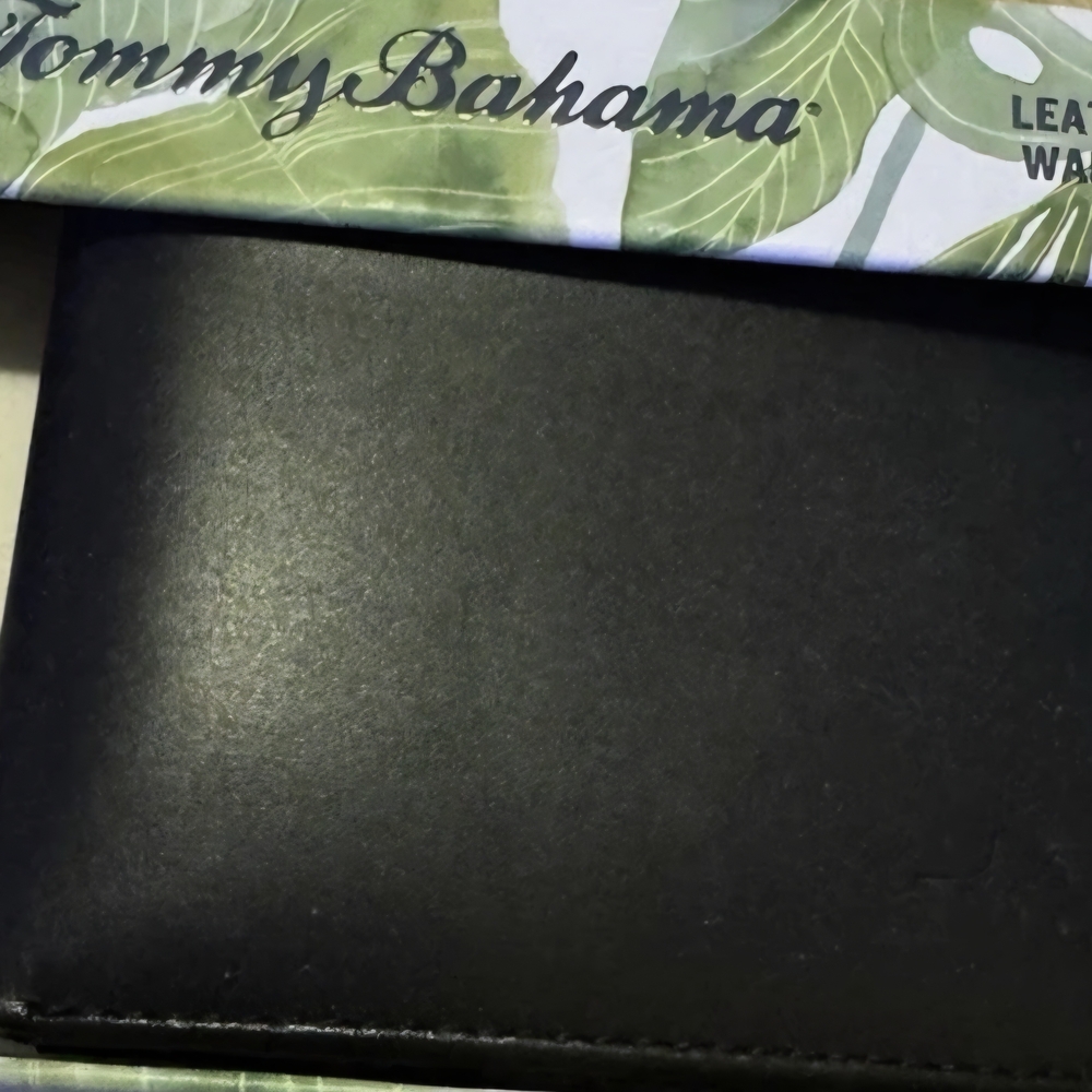 Tommy Bahama Wallet Men's Bi Fold Leather Card Case Black Marlin Embossed